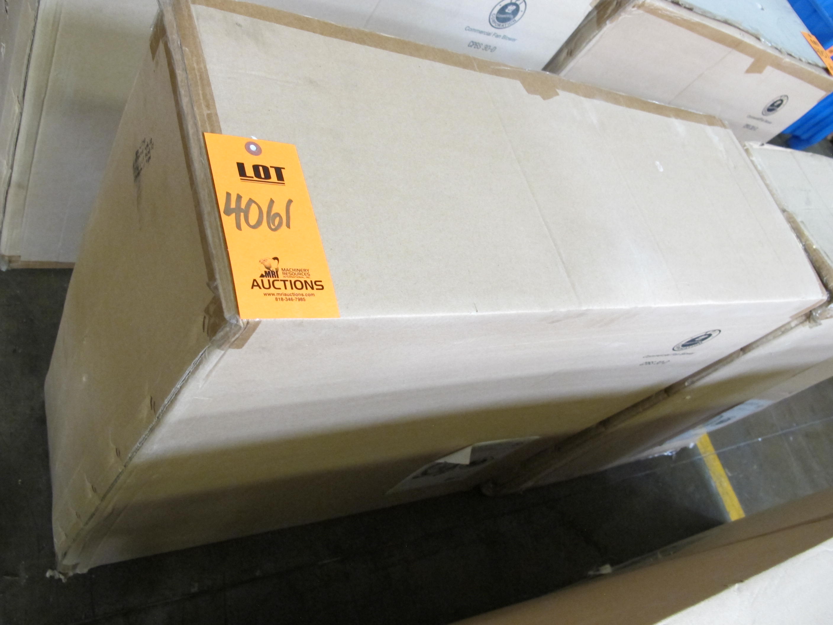 TPI COMMERCIAL FAN BLOWER, 30" MODEL # FE-75DFOL --OR-- CPBS-30-D. LOADING & HANDLING FEE $15-4061